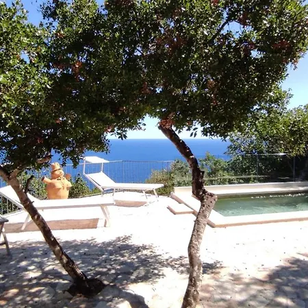 Marinus - Con Piscina Privata E Terrazze Vista Mare Corsano (Apulia)